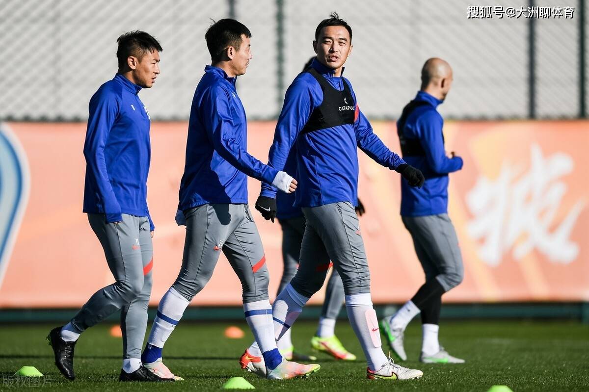 离谱！清晨犹他爵士调整名单以备中超TheShy连续三场比赛得分超过伤愈复出，夏洛特黄蜂清晨迎来里程碑的简单介绍